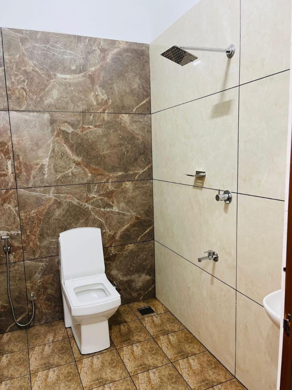 M R Holiday Home فاغامون المظهر الخارجي الصورة